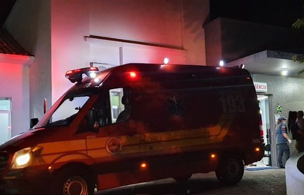 Confusão na madrugada: homem fura primo da ex com chave de fenda em Sombrio