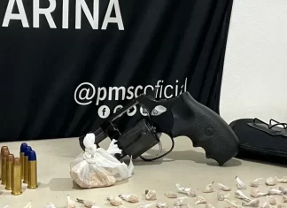 PM prende foragido com arma, munições e mais de 200 pedras de crack em Balneário Gaivota