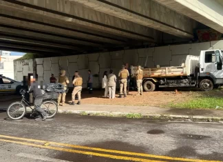 PM e Prefeitura de Sombrio participam de ação para moradores de rua