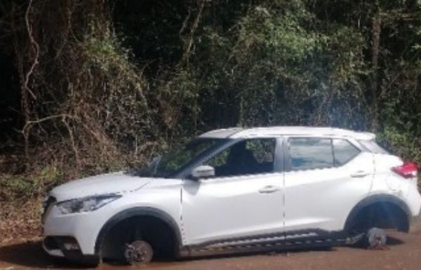Veículo Roubado é Encontrado Abandonado no Pontão