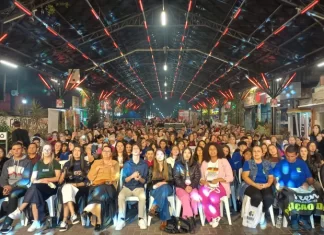 Campanha Sombrio, Eu Oro Por Ti reúne fiéis em noite de música e oração na Rua Coberta