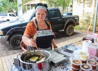 Feira da Agricultura Familiar tem edição especial de véspera de Páscoa em Praia Grande