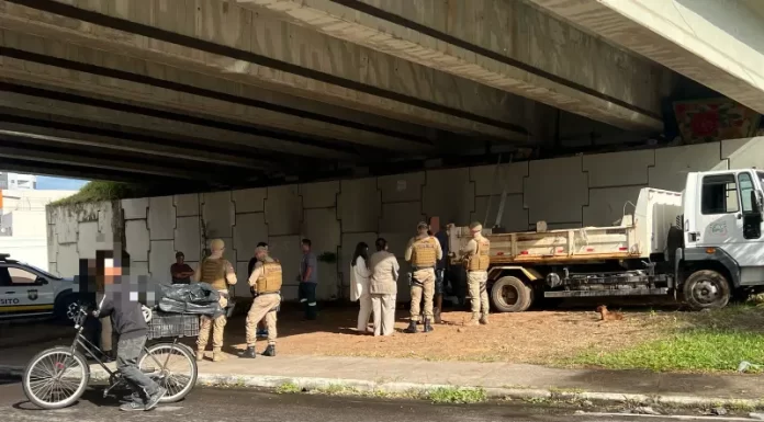 Homem fingia ser morador de rua para fugir da polícia e é preso por homicídio em Sombrio