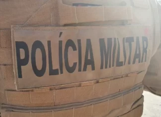 Moradora de rua faz mulher de refém e a ameaça com tesoura em Araranguá