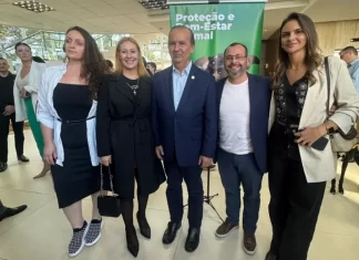 Câmara de Sombrio participa do lançamento do programa Pet Levado a Sério