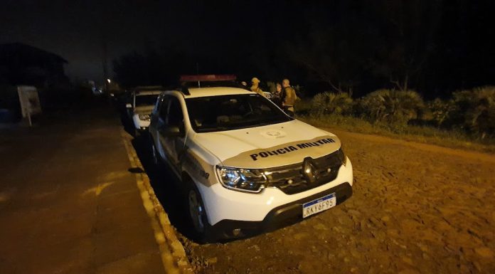 Mulher e filho agredidos com barra de ferro e pedaço de madeira em Balneário Arroio do Silva