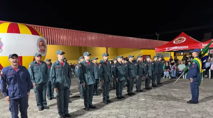 Quartel de Araranguá forma novos bombeiros comunitários