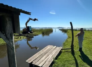Prefeitura de São João do Sul realiza limpeza dos portos após 14 anos de