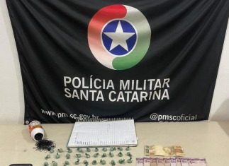 Casal é flagado com mais de 70 buchas de cocaína em Balneário Gaivota