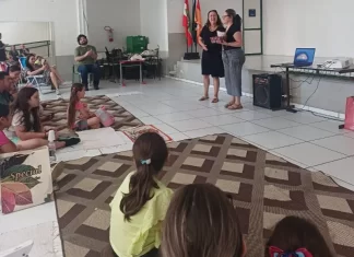 Caic recebe projeto Cinema na Rua: cultura, conversa e encanto ao bairro São Francisco em Sombrio