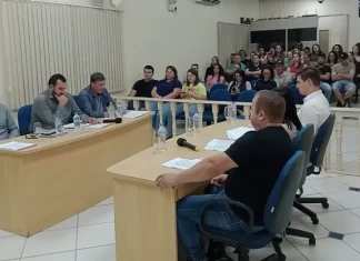 Jacinto Machado: O polêmico projeto que beneficia parte dos professores!