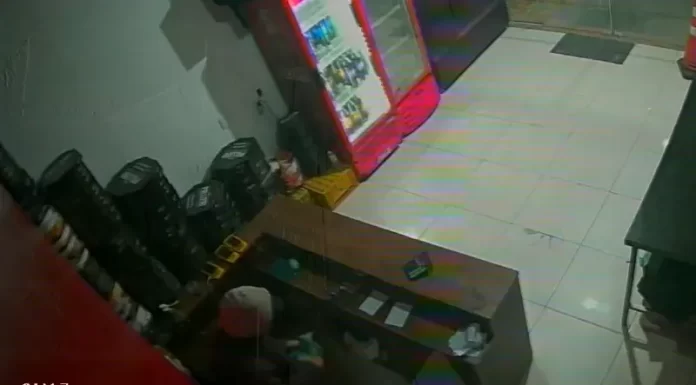 Pizzaria é alvo de arrombamento e furto durante a madrugada em Sombrio