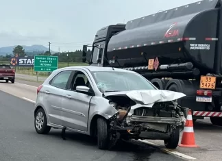 Acidente na BR-101 deixa trânsito lento em Sombrio