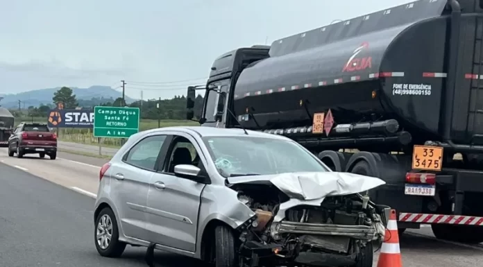 Acidente na BR-101 deixa trânsito lento em Sombrio