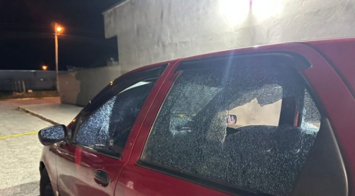 Homem é executado em emboscada em Balneário Arroio do Silva; namorada é baleada e presa por tráfico