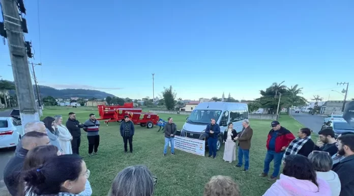 Novo veículo é entregue para uso da Assistência Social em Santa Rosa do Sul