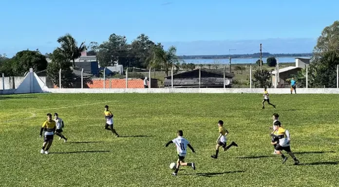 Santa Rosa do Sul finaliza campeonato com Sub-12 e Sub-15