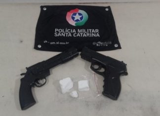 Polícia Militar apreende drogas e simulacros de arma em Santa Rosa do Sul