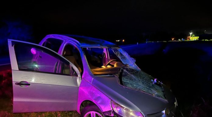 Capotamento na BR-101 em Passo de Torres deixa homem ferido