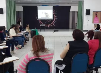 Professores do Projeto Girassol participam de formação sobre aprendizagem e dislexia em Sombrio