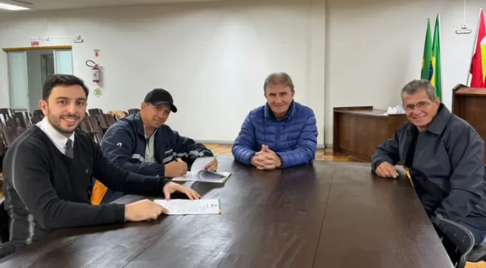 Turvo: Administração municipal assina convênio para repasse ao salão comunitário do bairro São Luiz
