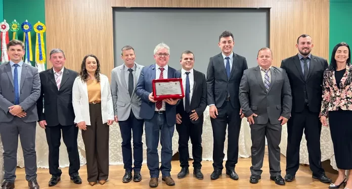 Deputado Tiago Zilli recebe o título de Cidadão Honorário de Jacinto Machado