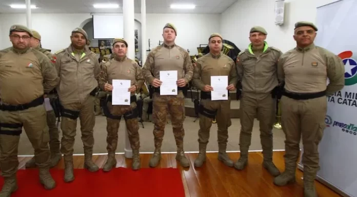 Policial do 19º BPM é homenageado em Florianópolis por destaque operacional