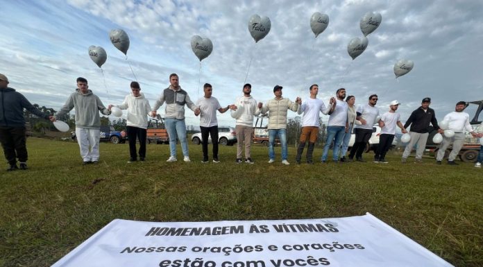 Praia Grande presta homenagem às vítimas do acidente de balão