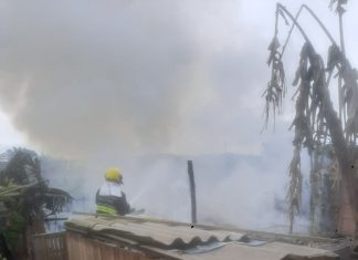Galpão pega fogo em São João do Sul neste domingo; ninguém ficou ferido