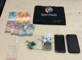 Carro Tele-entrega de drogas é flagrado pela PM em Sombrio