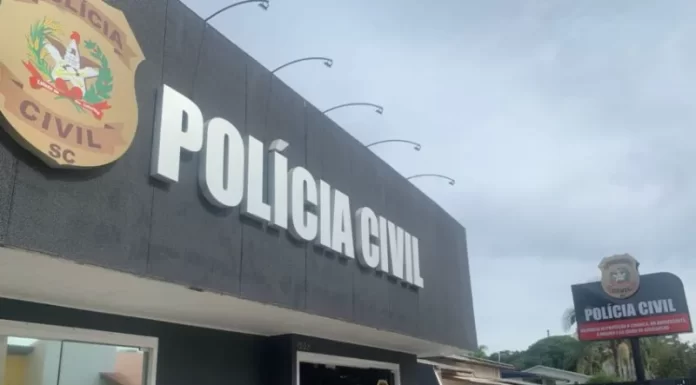 DPCAMI de Araranguá indicia homem por tentativa de feminicídio e tentativa de homicídio; a prisão ocorreu em Santa Rosa do Sul