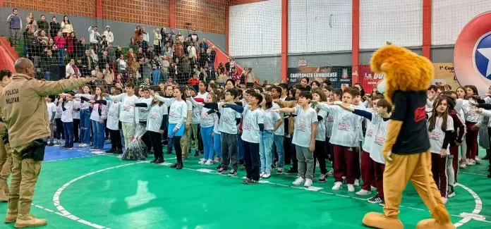Proerd forma mais de 200 alunos em Sombrio e reforça compromisso com prevenção e cidadania