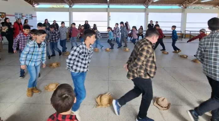 Festas juninas movimentam escolas e CEIs de Sombrio com cultura, aprendizado e muita alegria