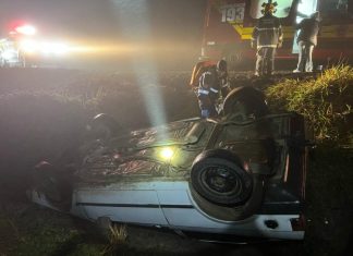 Ação rápida de socorristas salva feridos após capotamento duplo na SC-449, em Sombrio