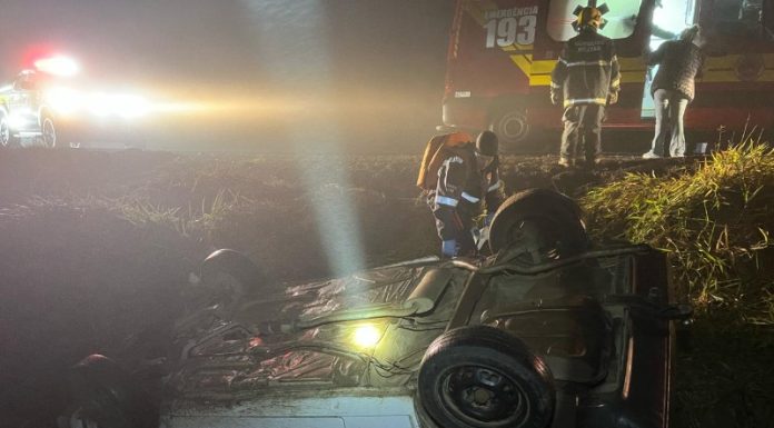 Ação rápida de socorristas salva feridos após capotamento duplo na SC-449, em Sombrio