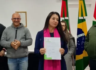 Revitalização da praça da Raizeira e entrega de veículos marcam tarde de investimentos em Sombrio