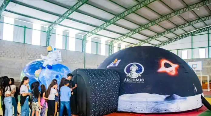 Escola Municipal de Sombrio promove semana voltada à ciência, ao conhecimento e à descoberta do universo.