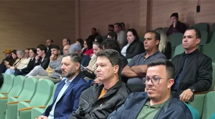 Vereadores de Sombrio vão a audiência pública em Capivari de Baixo, para pedir alterações da BR