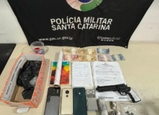 Grande operação em Praia Grande prende seis pessoas por tráfico e roubo