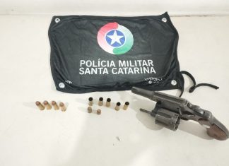 Homem é preso com revólver durante a madrugada em Jacinto Machado