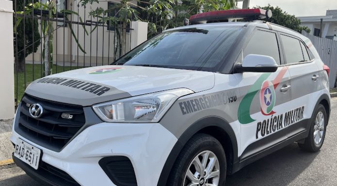 Mulher é esfaqueada e caso é tratado como tentativa de feminicídio em Araranguá