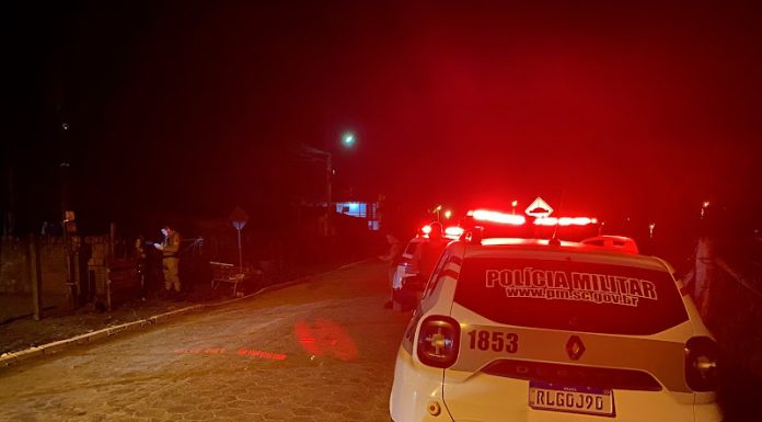 Agressor ataca esposa e enteadas em Araranguá, mas acaba preso pela PM