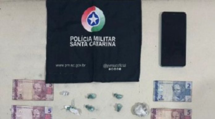 Adolescentes flagrados com drogas em Araranguá