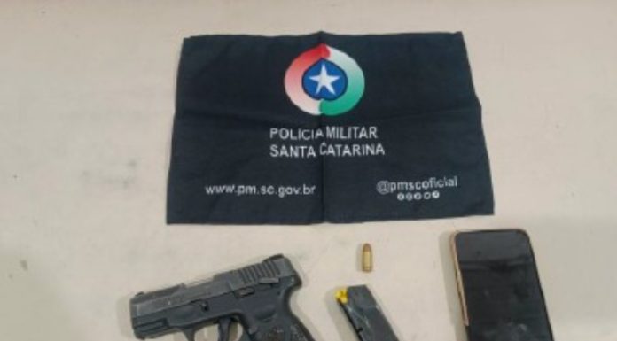Homem é preso com pistola 9mm em Sombrio