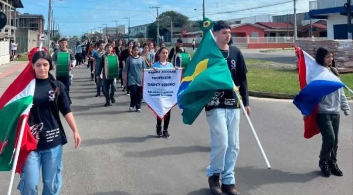 Desfile Cívico de Balneário Gaivota contará com 43 escolas e entidades
