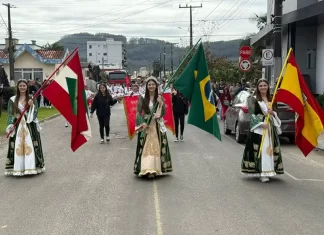 Mais de 2 mil pessoas presentes no 7 de setembro em Santa Rosa do Sul