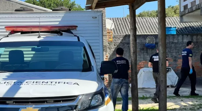 Polícia Civil conclui inquérito e mãe é indiciada por feminicídio da própria filha em Balneário Gaivota