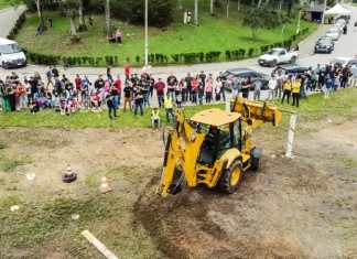 Máquinas em ação: 4ª ExpoEnote promove desafio emocionante entre operadores