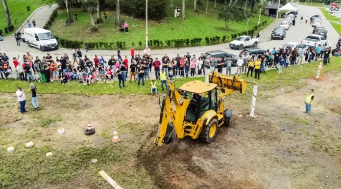 Máquinas em ação: 4ª ExpoEnote promove desafio emocionante entre operadores