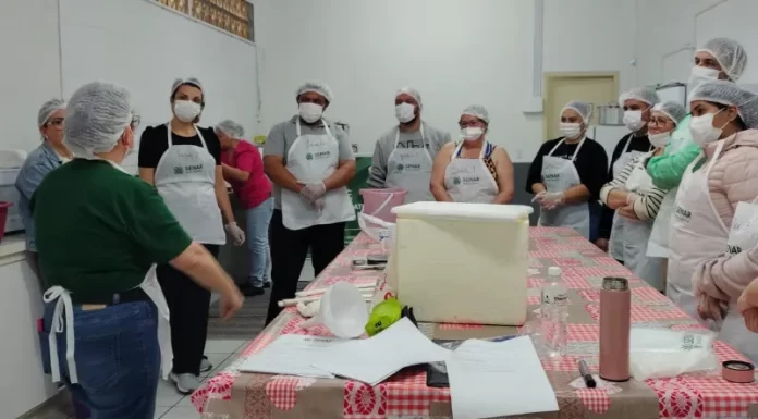 Curso de derivados do leite reúne participantes em Sombrio e reforça parcerias para capacitação rural